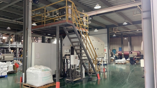 mais recente caso da empresa sobre Cristalizador de Masterbatch do ANIMAL DE ESTIMAÇÃO que corre na fábrica de Suzhou