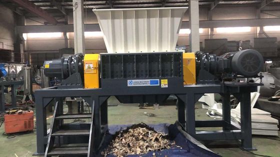 máquina da retalhadora do eixo do gêmeo 18.5kw, máquina shredding do pneumático durável