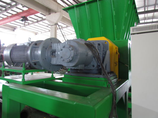 máquina da retalhadora do eixo do gêmeo 18.5kw, máquina shredding do pneumático durável