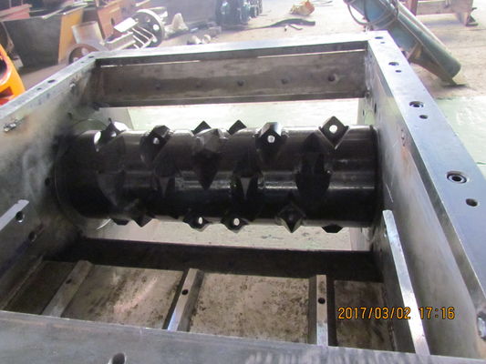 Máquina da retalhadora do eixo de SKD 11 única para protuberâncias do picosegundo